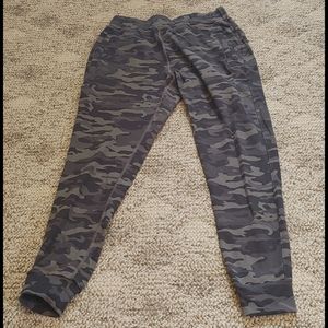Original alphalete camo joggers ever grey